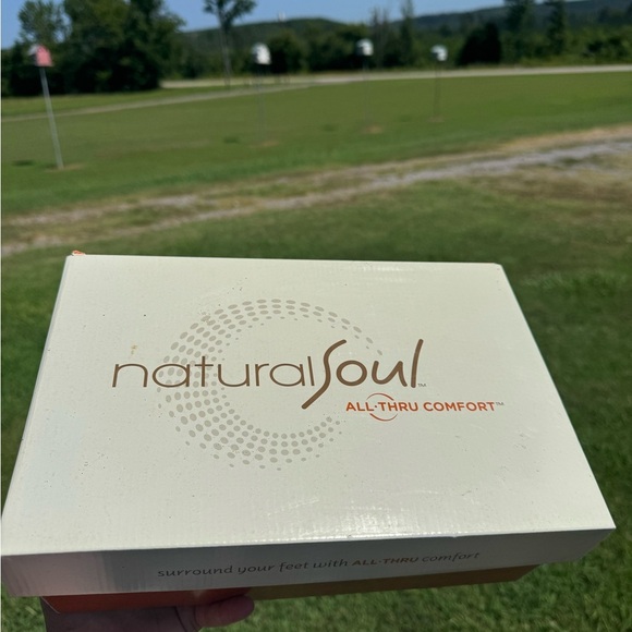 Natural Soul Black and Tan Sandals - Picture 8 of 8